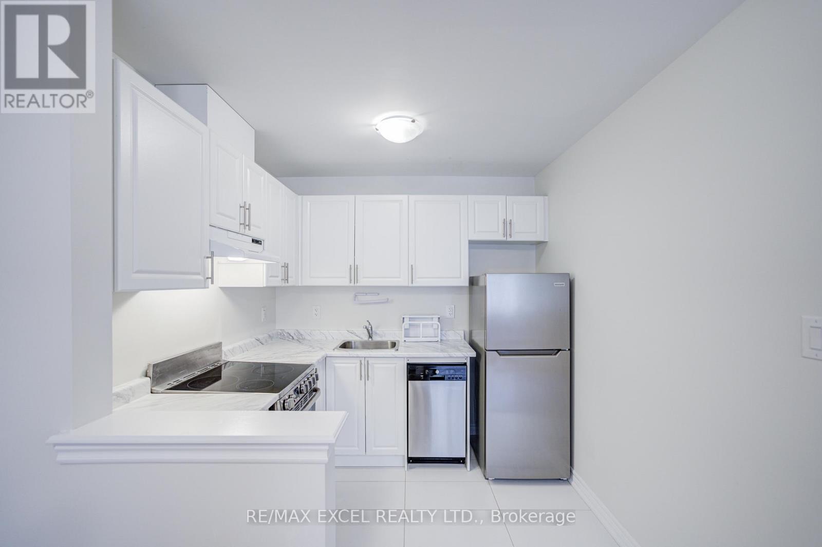 Coach - 172 Webb Street, Markham (Cornell), Ontario  L6B 0V5 - Photo 12 - N12959224