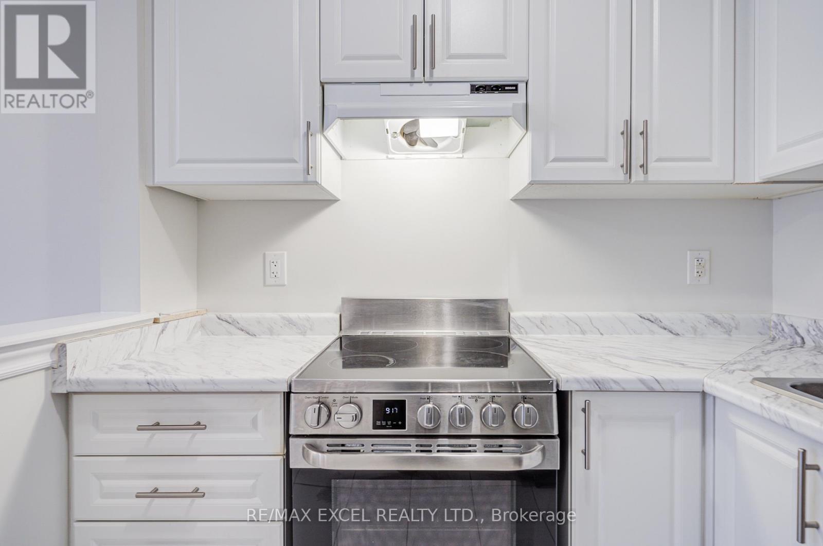 Coach - 172 Webb Street, Markham (Cornell), Ontario  L6B 0V5 - Photo 14 - N12959224