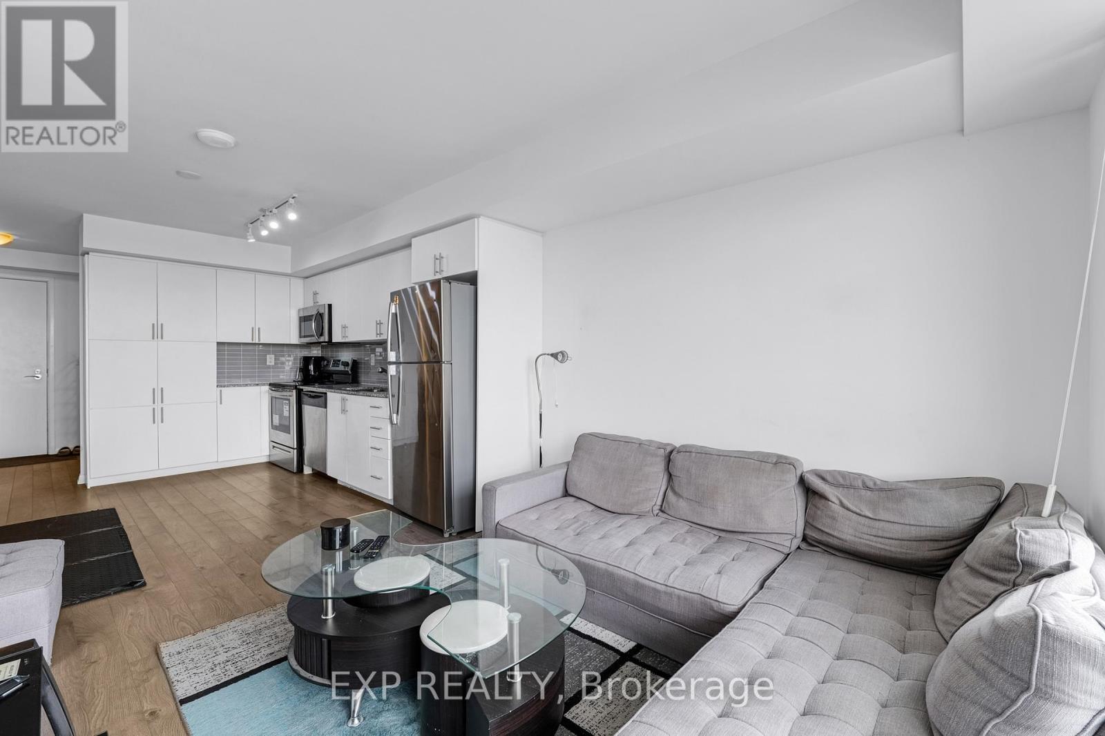 703 - 3091 Dufferin Street, Toronto, Ontario  M6A 0C4 - Photo 6 - W12959190