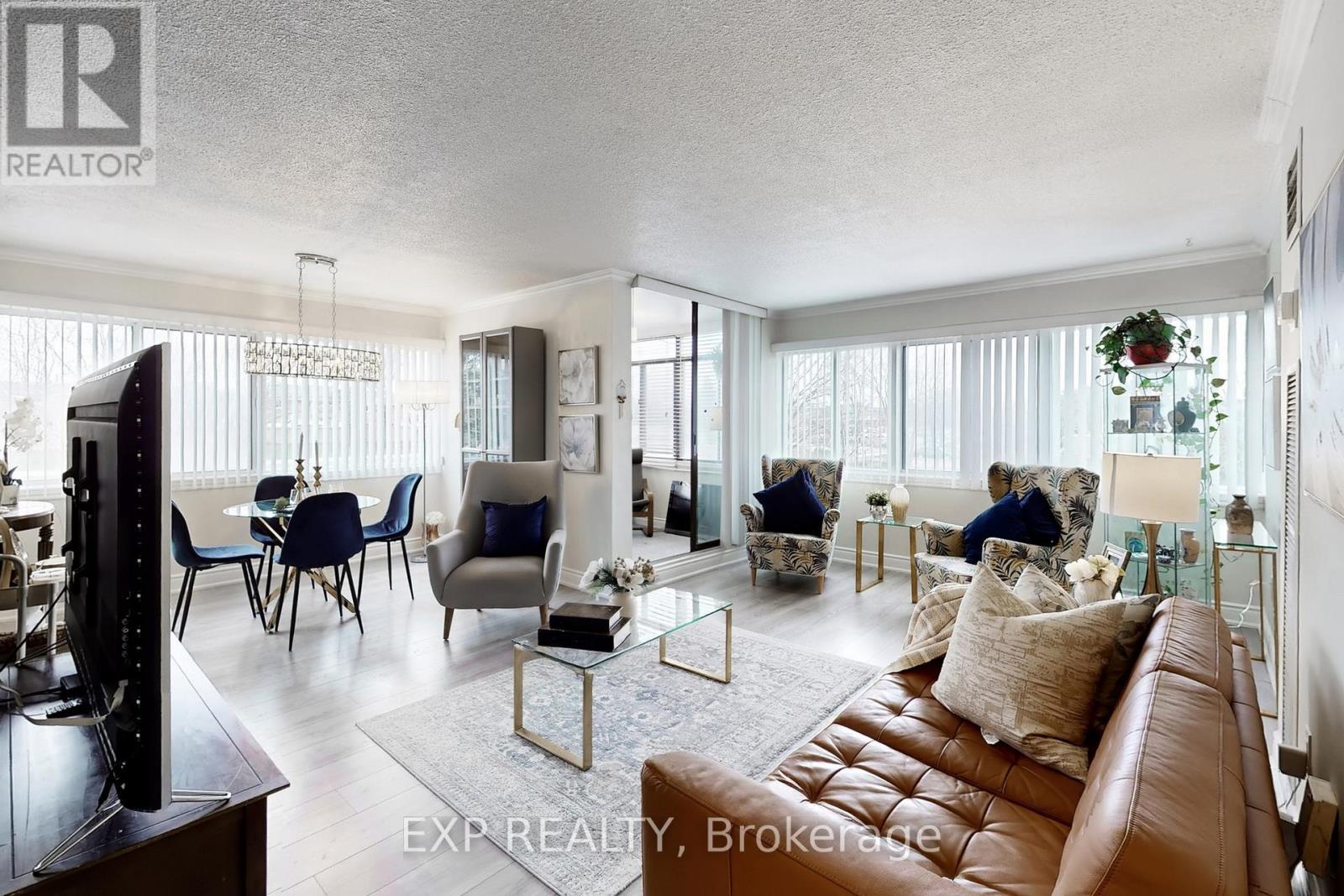 202 - 1300 Mississauga Valley Boulevard, Mississauga, Ontario  L5A 3S9 - Photo 11 - W12959232