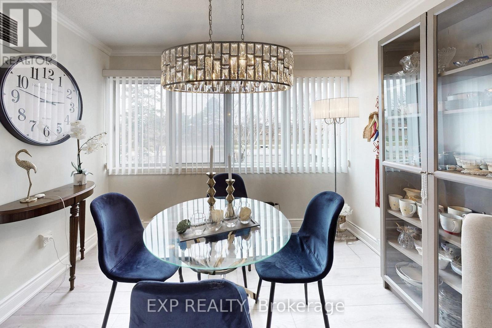 202 - 1300 Mississauga Valley Boulevard, Mississauga, Ontario  L5A 3S9 - Photo 17 - W12959232