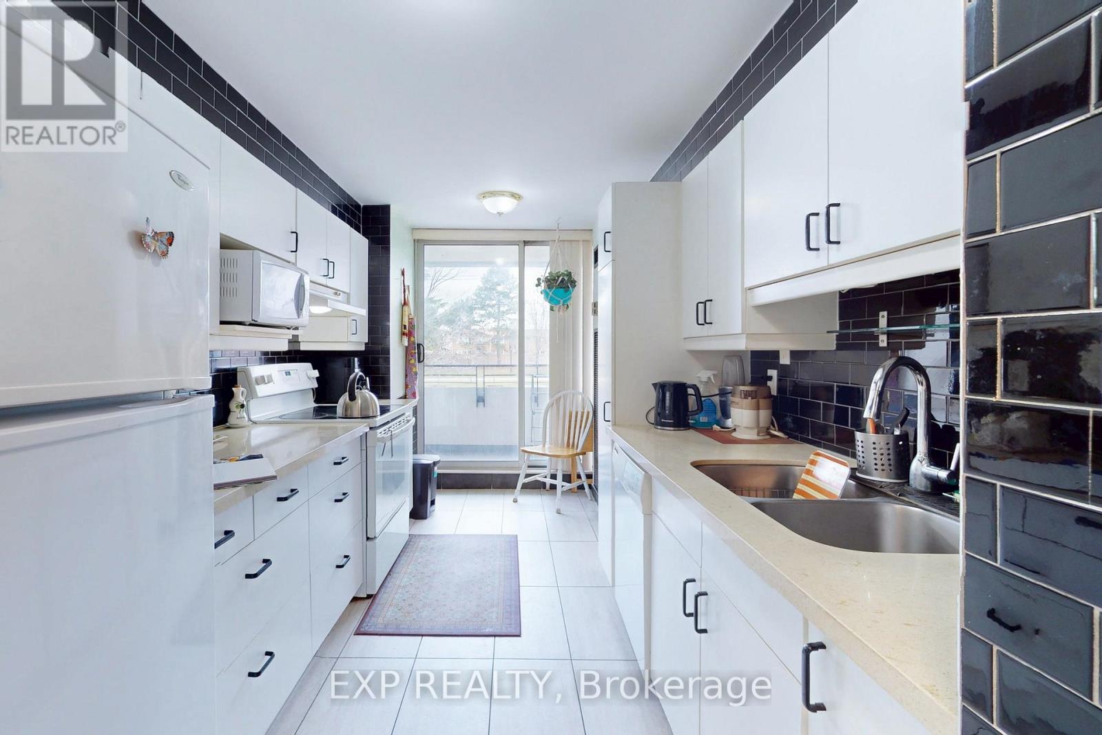 202 - 1300 Mississauga Valley Boulevard, Mississauga, Ontario  L5A 3S9 - Photo 19 - W12959232