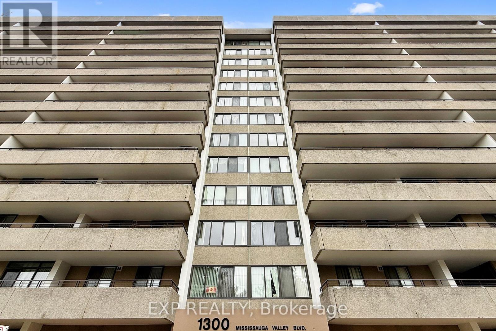 202 - 1300 Mississauga Valley Boulevard, Mississauga, Ontario  L5A 3S9 - Photo 3 - W12959232