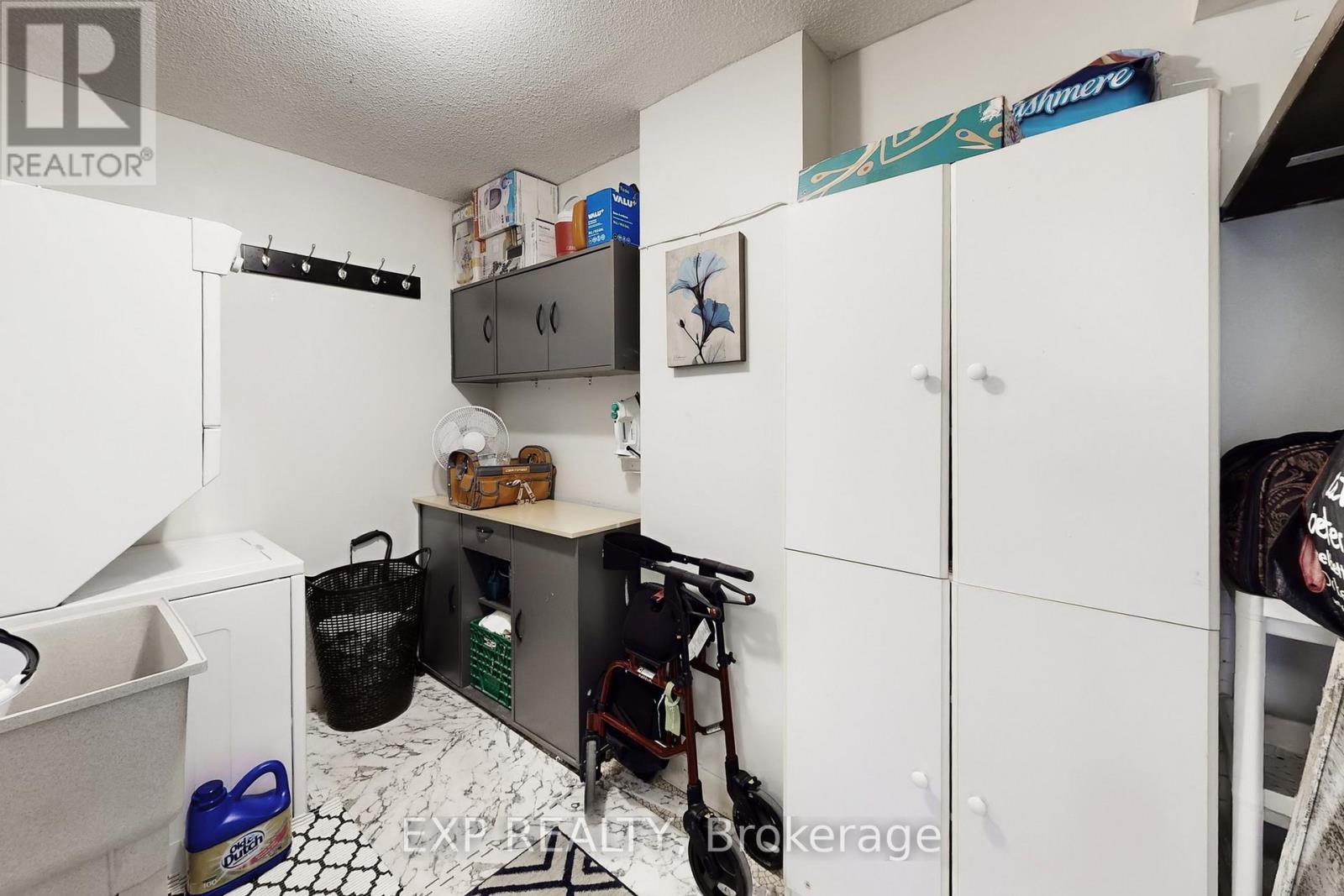 202 - 1300 Mississauga Valley Boulevard, Mississauga, Ontario  L5A 3S9 - Photo 34 - W12959232