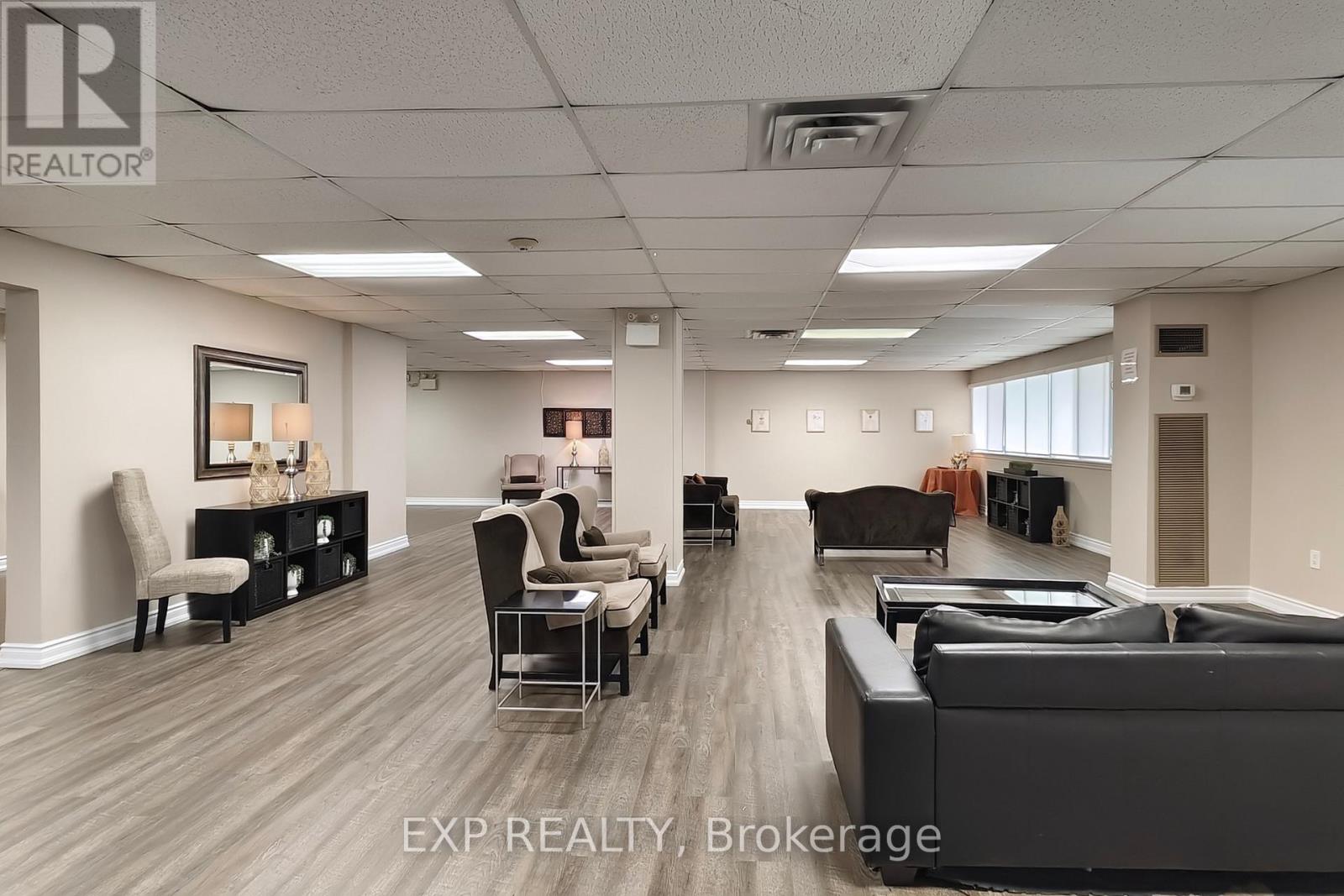 202 - 1300 Mississauga Valley Boulevard, Mississauga, Ontario  L5A 3S9 - Photo 41 - W12959232