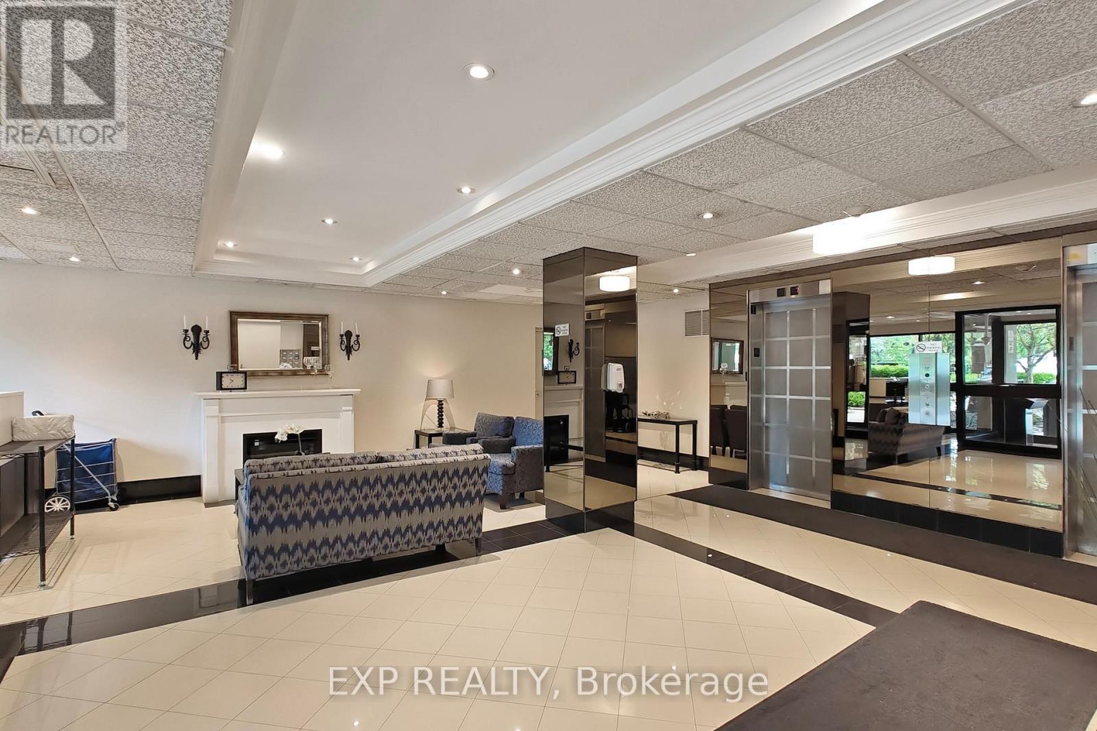 202 - 1300 Mississauga Valley Boulevard, Mississauga, Ontario  L5A 3S9 - Photo 45 - W12959232