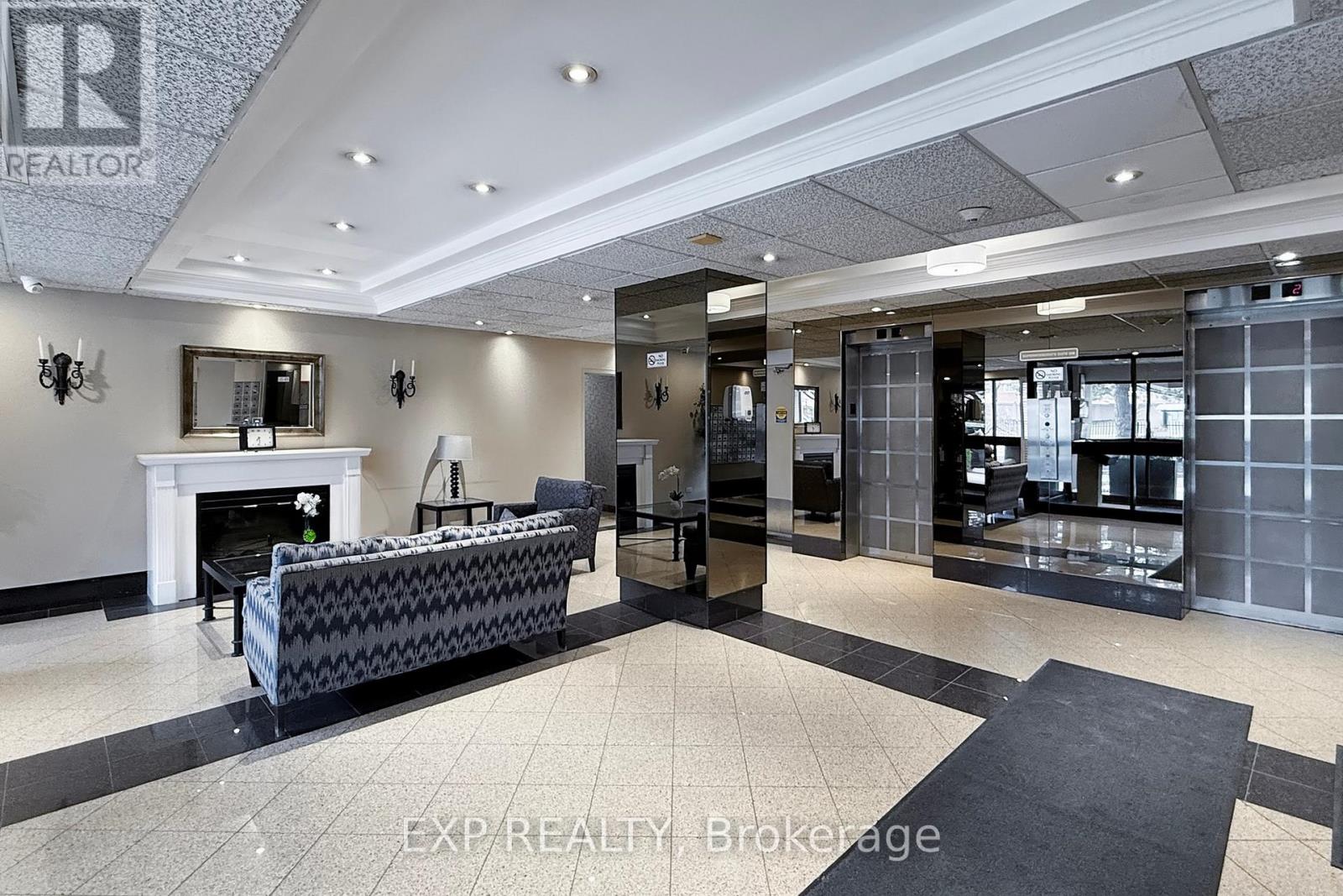 202 - 1300 Mississauga Valley Boulevard, Mississauga, Ontario  L5A 3S9 - Photo 6 - W12959232