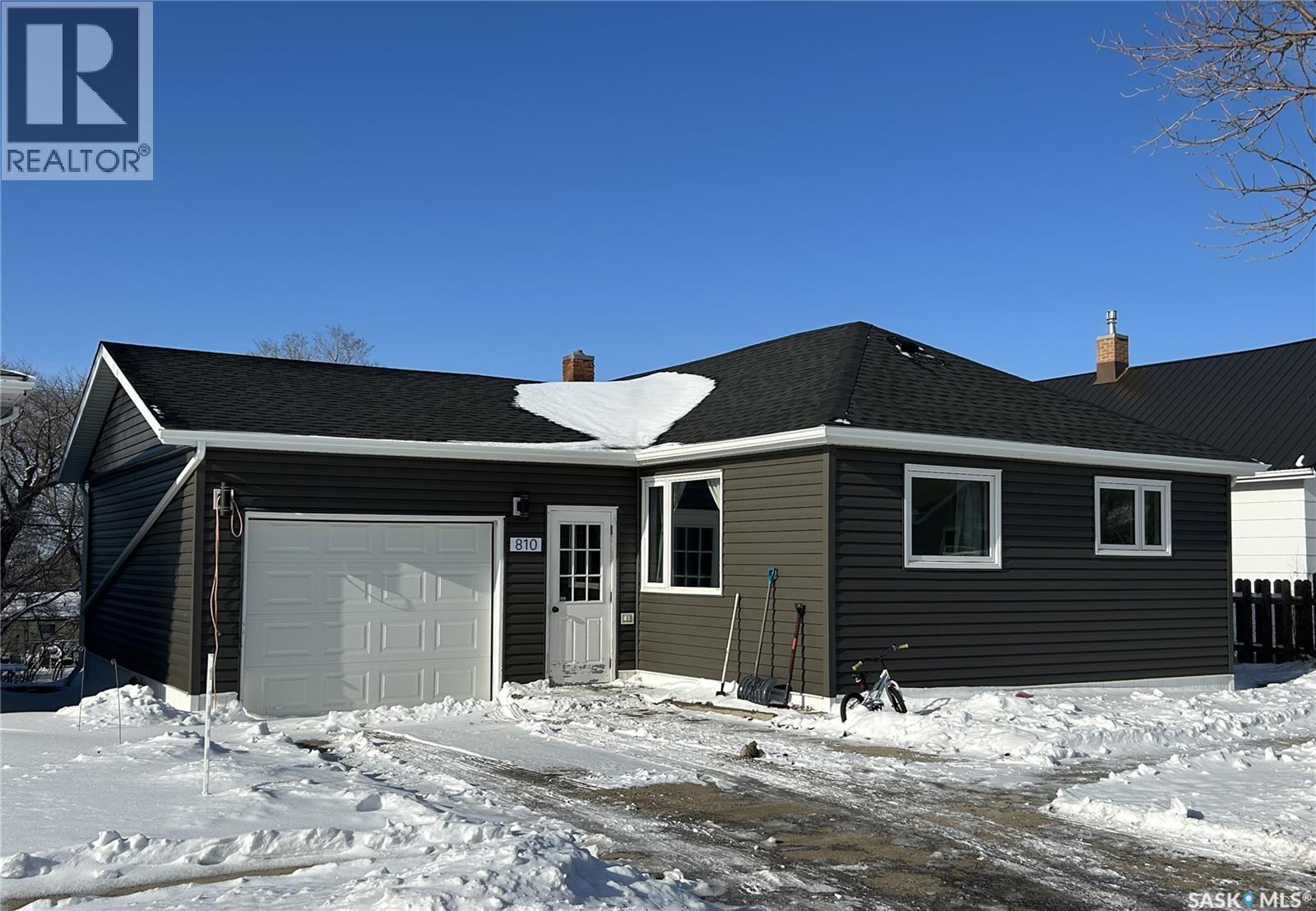 810 2nd STREET, Estevan, Saskatchewan