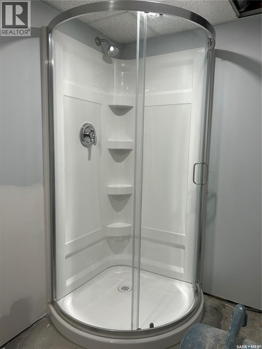 810 2nd Street, Estevan, Saskatchewan  S4A 0L2 - Photo 25 - SK031975