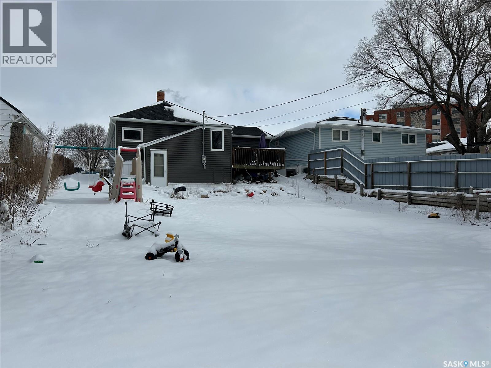 810 2nd Street, Estevan, Saskatchewan  S4A 0L2 - Photo 28 - SK031975