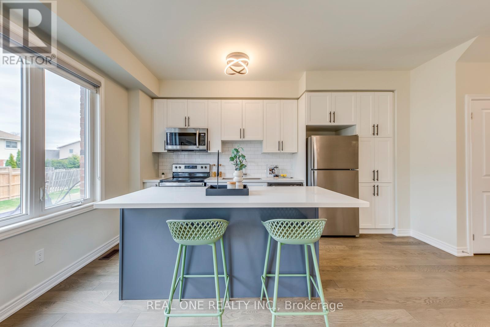 27 Genoa Drive, Hamilton, Ontario  L9B 0K1 - Photo 17 - X12959212