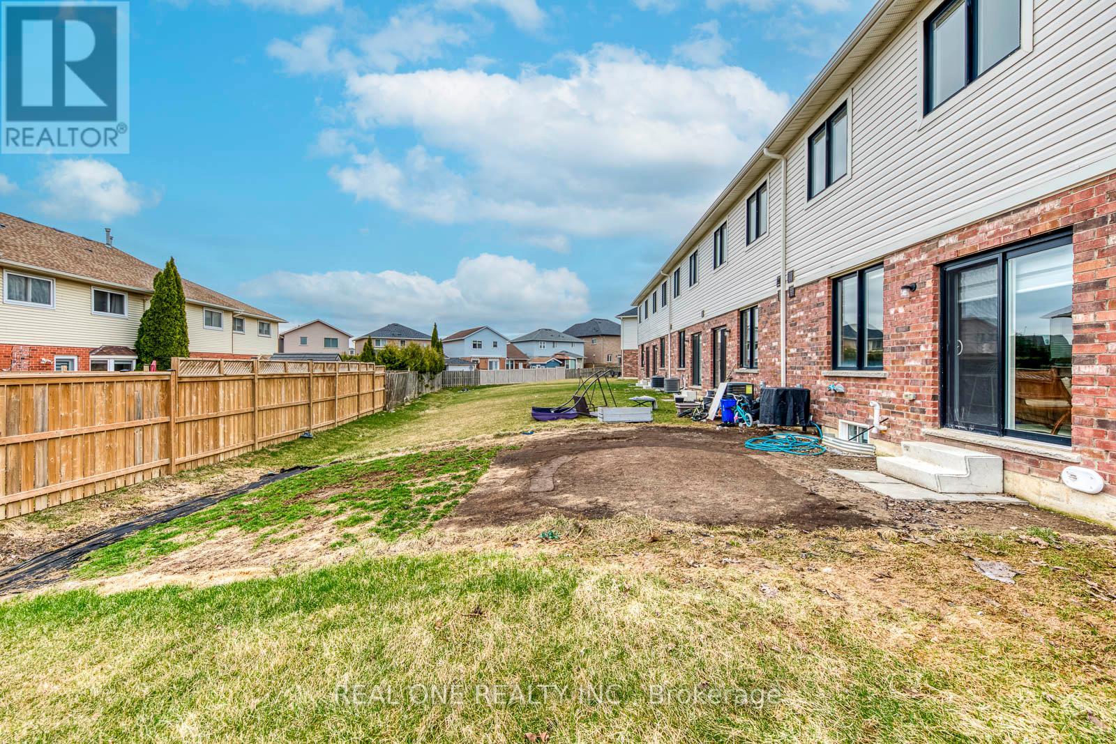 27 Genoa Drive, Hamilton, Ontario  L9B 0K1 - Photo 36 - X12959212