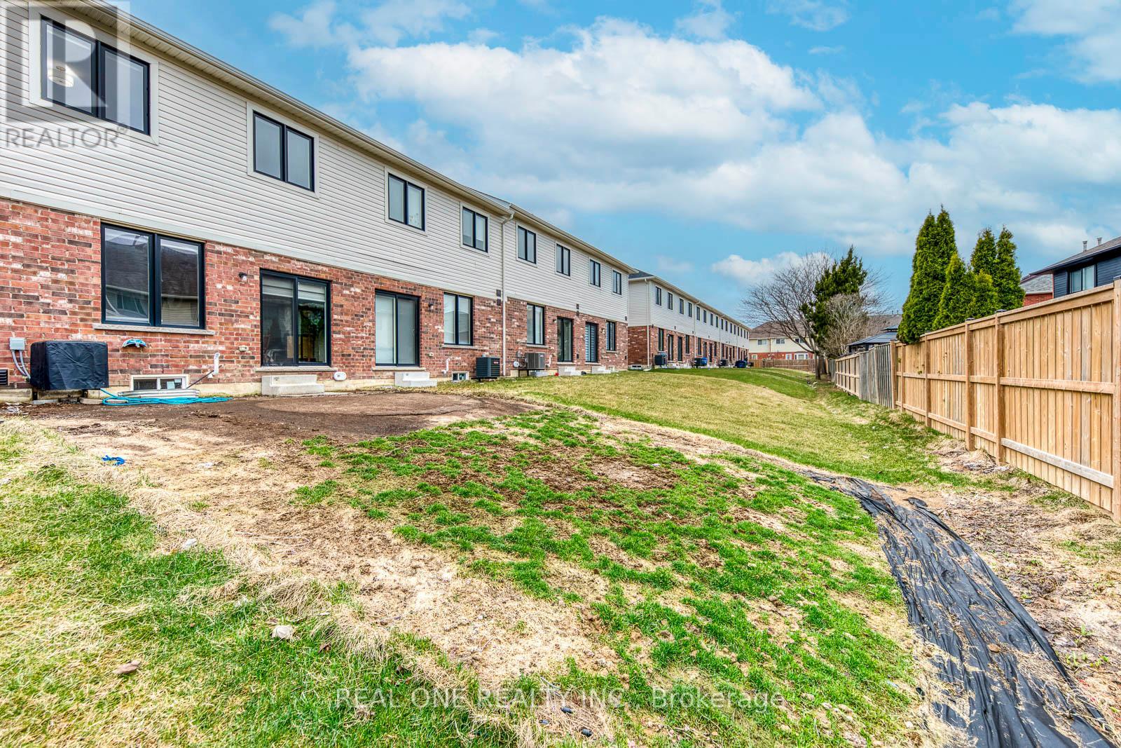 27 Genoa Drive, Hamilton, Ontario  L9B 0K1 - Photo 38 - X12959212