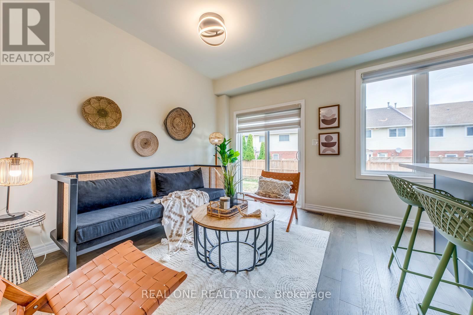 27 Genoa Drive, Hamilton, Ontario  L9B 0K1 - Photo 9 - X12959212