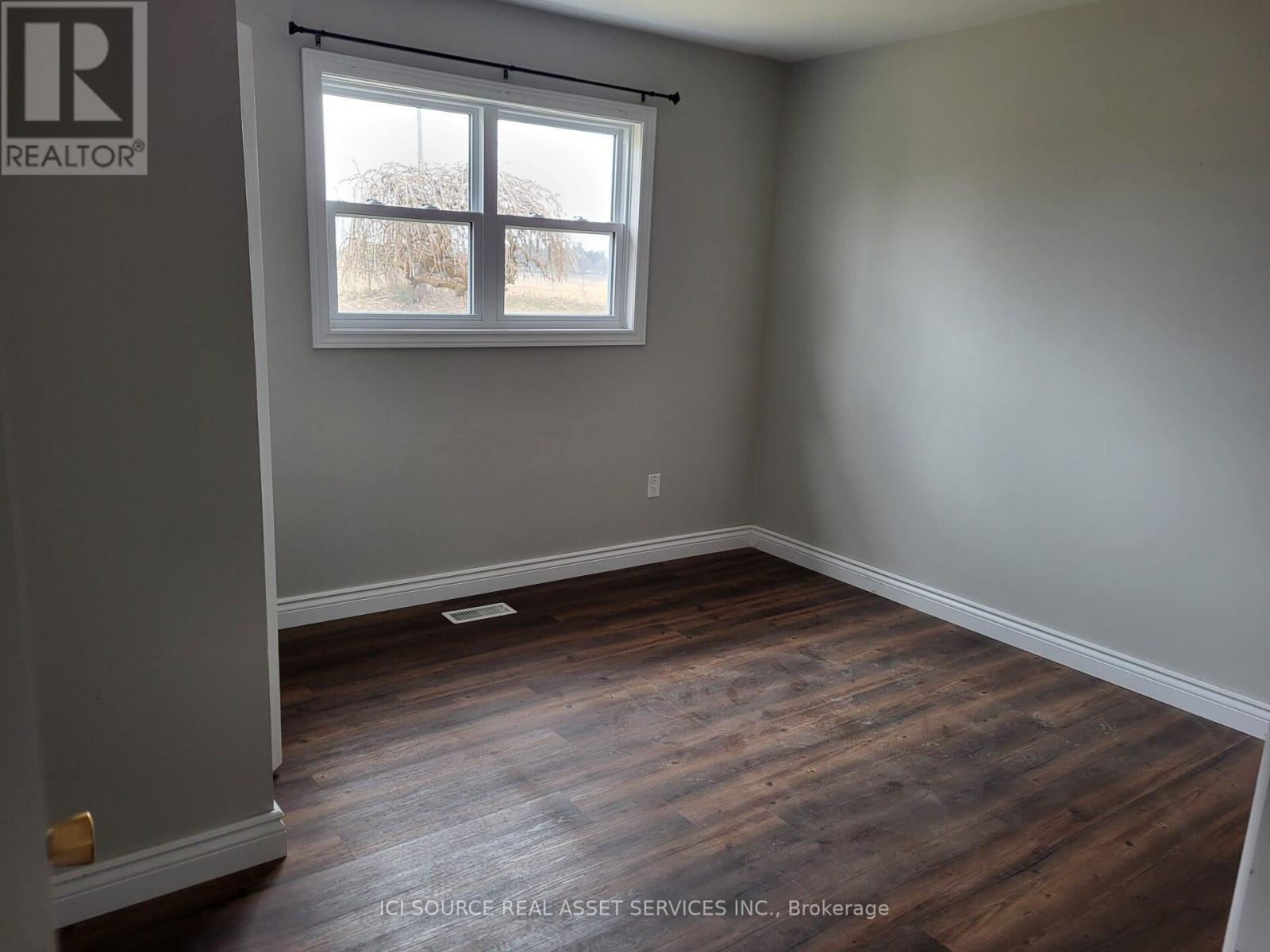 525339 Oxford Center Road, Norwich, Ontario  N4S 7W3 - Photo 8 - X12959230