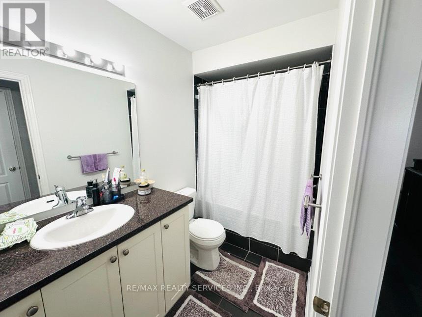 29 Peach Drive, Brampton, Ontario  L6R 0W5 - Photo 18 - W12957426