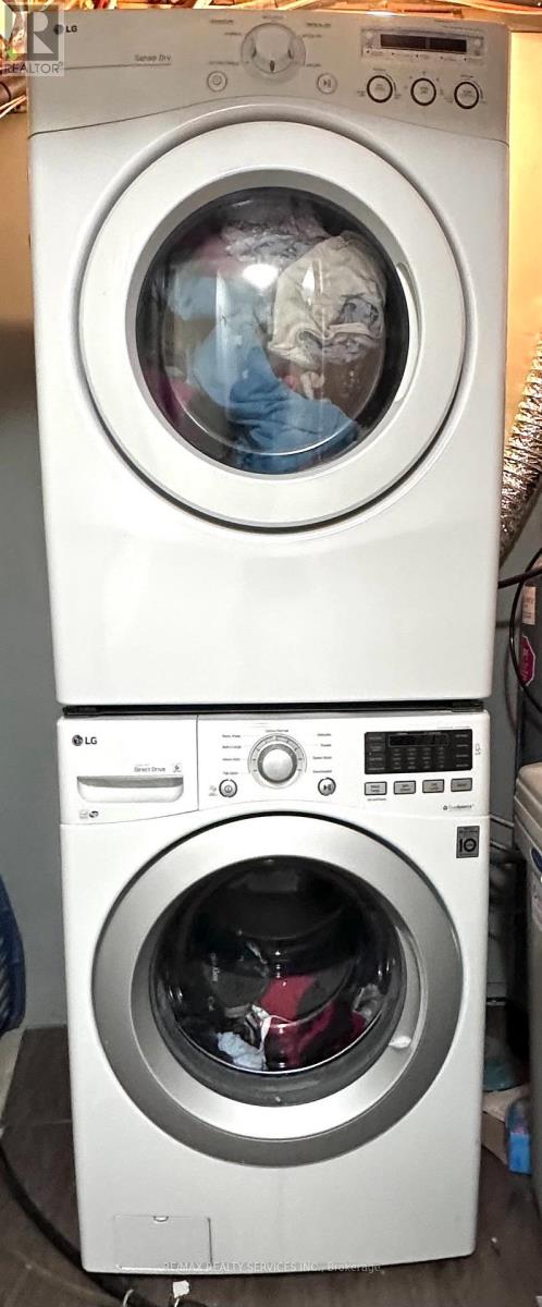 29 Peach Drive, Brampton, Ontario  L6R 0W5 - Photo 7 - W12957426