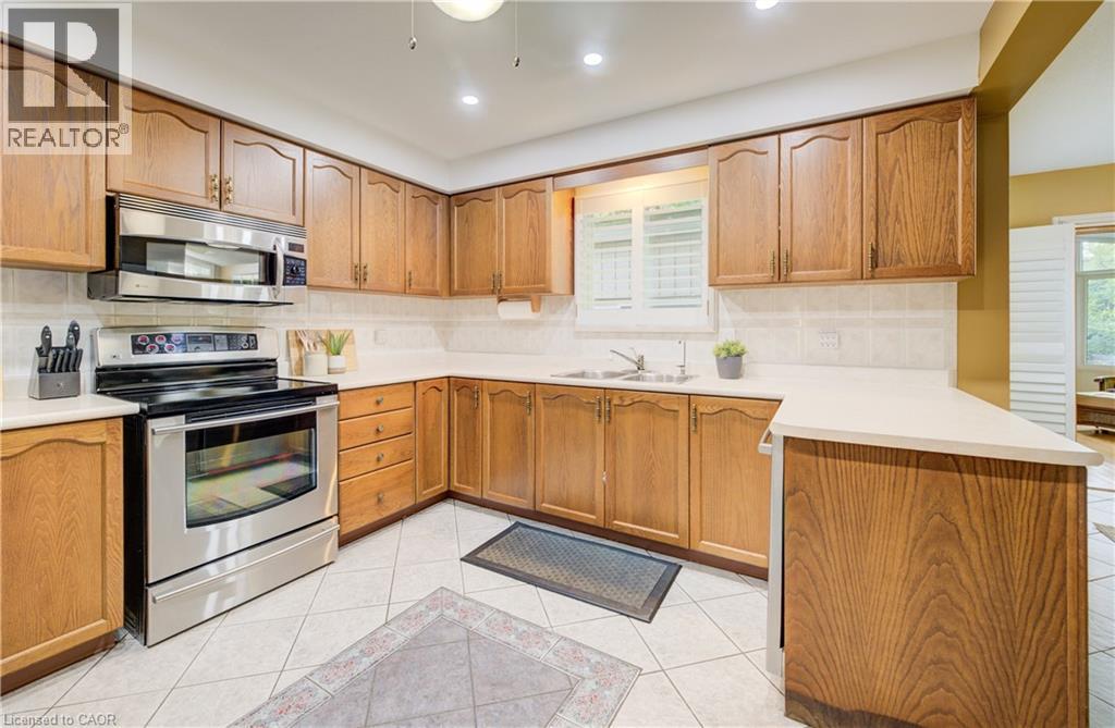 466 Dicenzo Drive, Hamilton, Ontario  L9B 2C4 - Photo 9 - 40817380