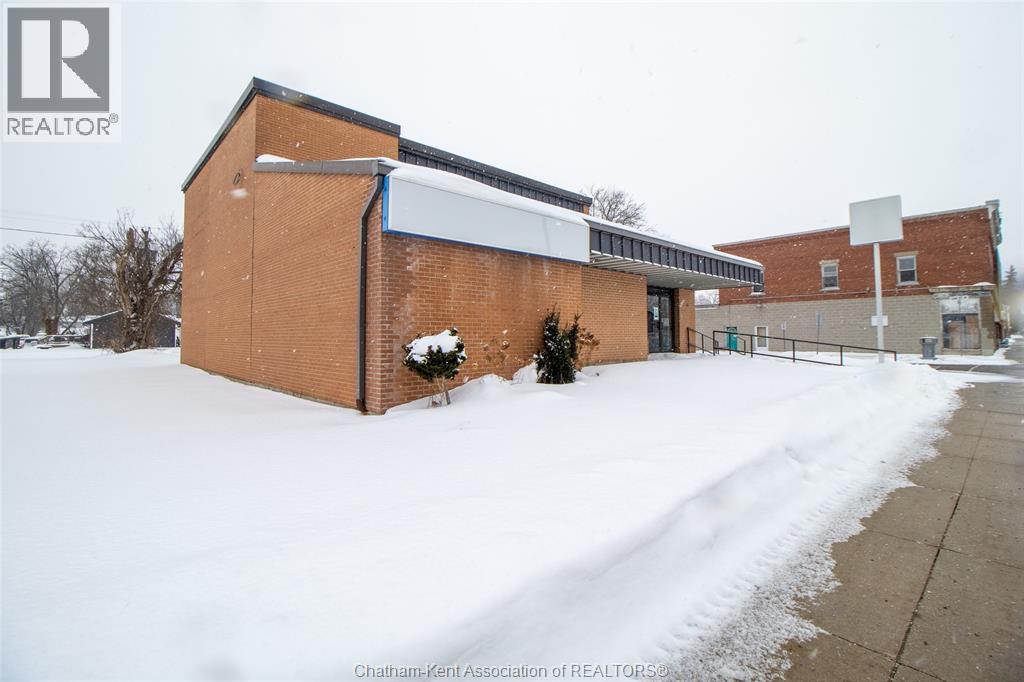 MLS# 26002425: 181 MAIN STREET, Bothwell, Canada