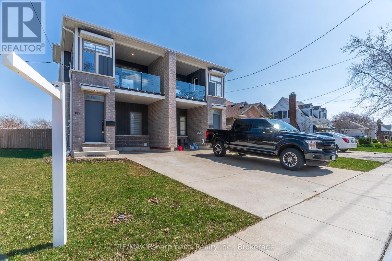 60 Park Avenue, St. Catharines, Ontario  L2P 1R2 - Photo 2 - X12959260