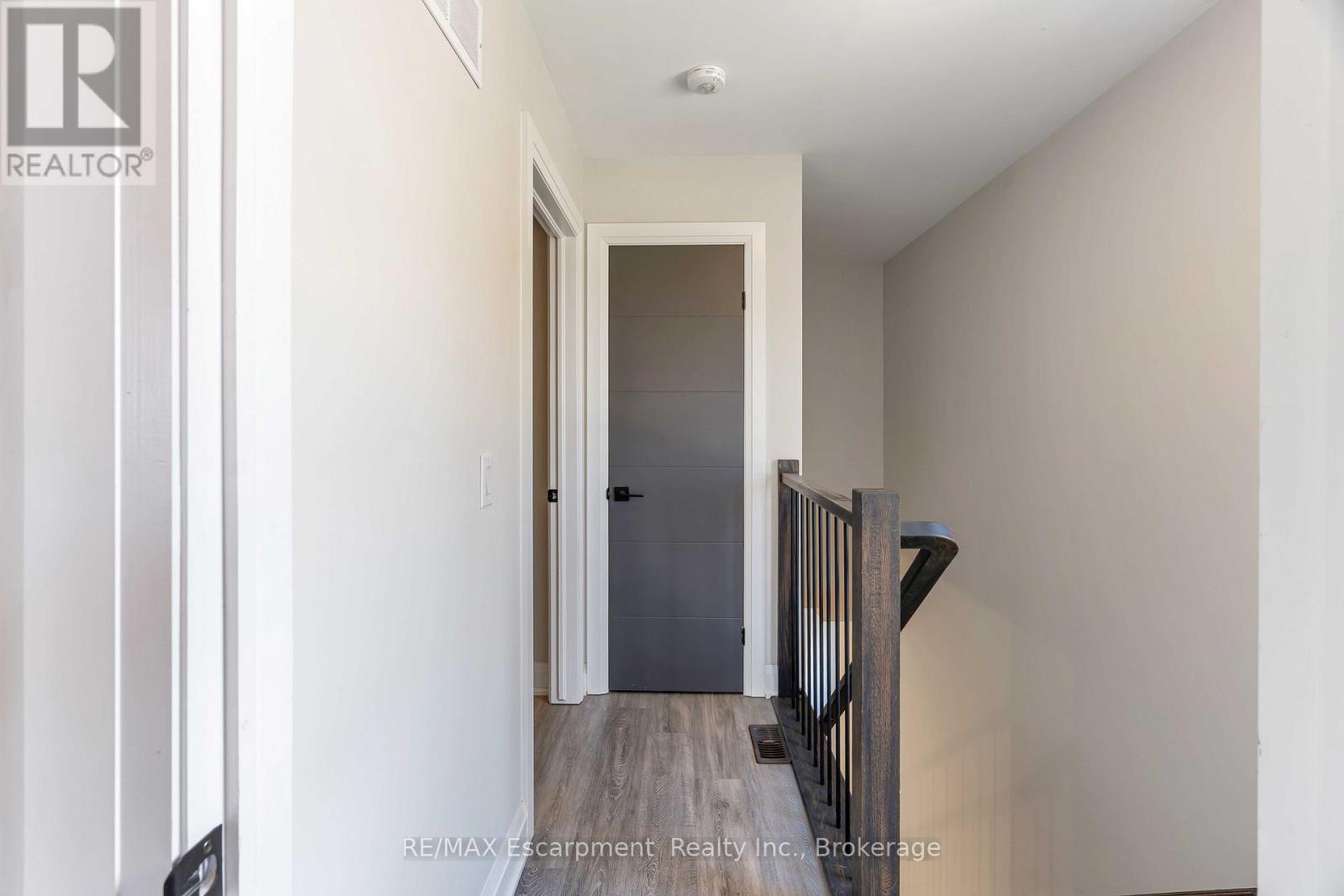 60 Park Avenue, St. Catharines, Ontario  L2P 1R2 - Photo 20 - X12959260