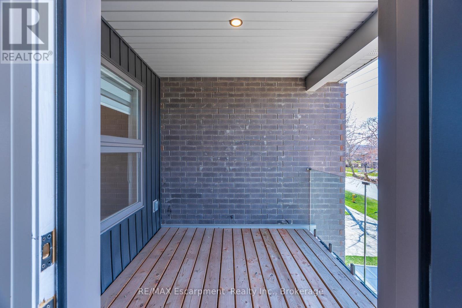 60 Park Avenue, St. Catharines, Ontario  L2P 1R2 - Photo 37 - X12959260