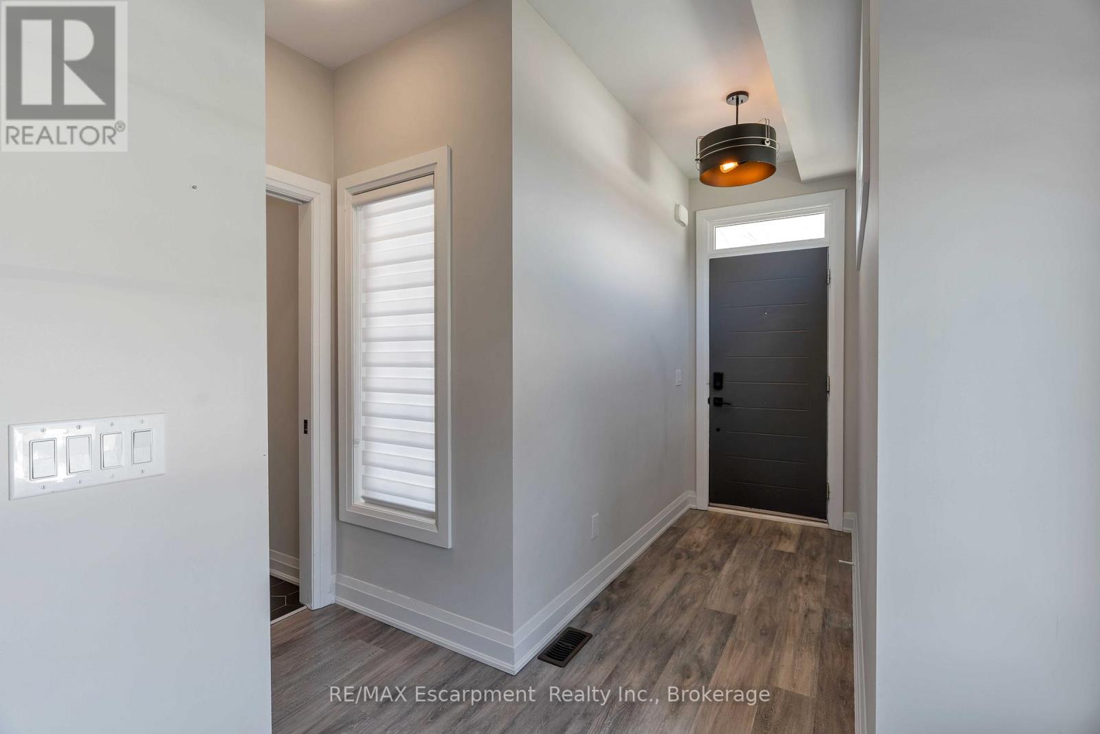 60 Park Avenue, St. Catharines, Ontario  L2P 1R2 - Photo 6 - X12959260