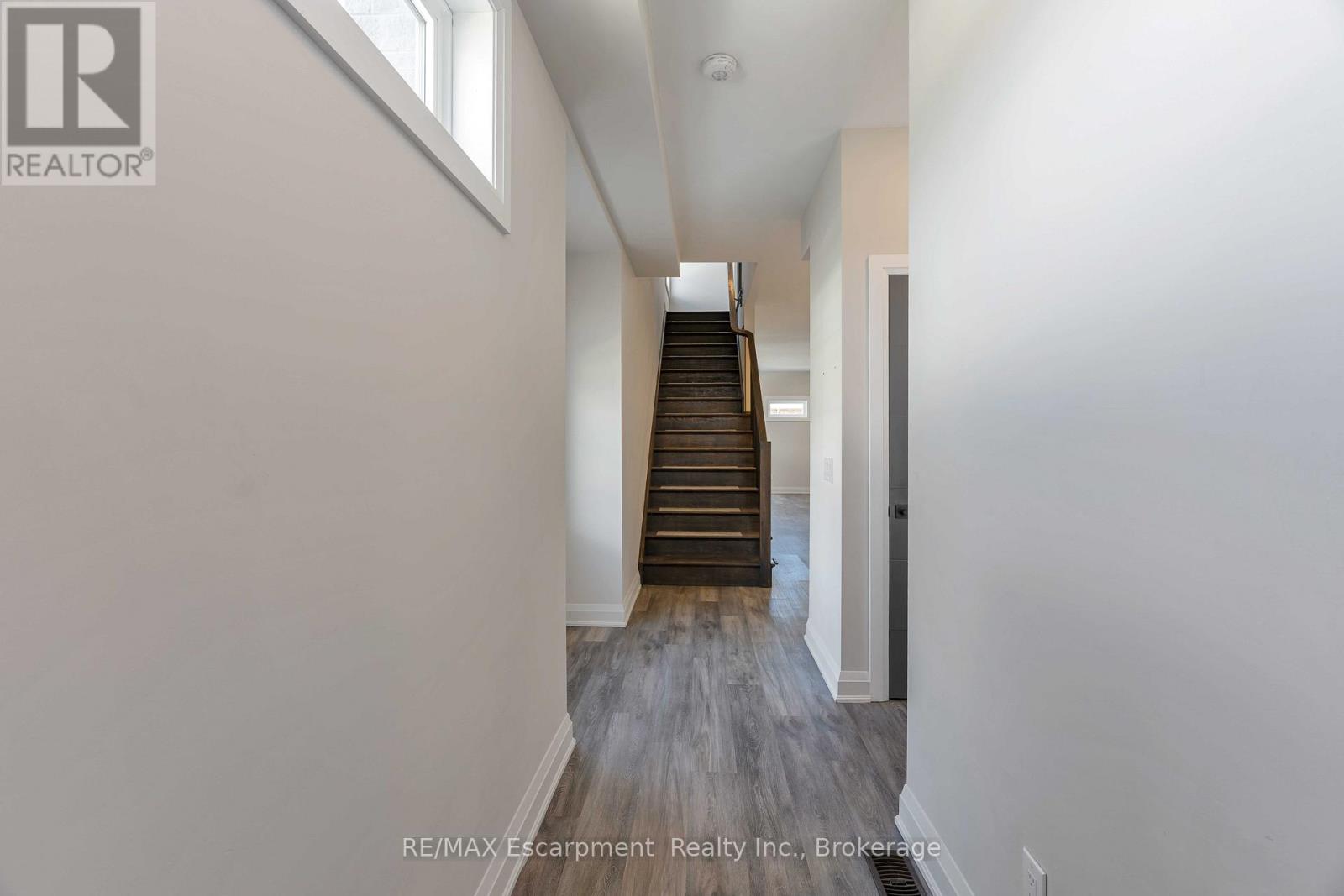 60 Park Avenue, St. Catharines, Ontario  L2P 1R2 - Photo 9 - X12959260