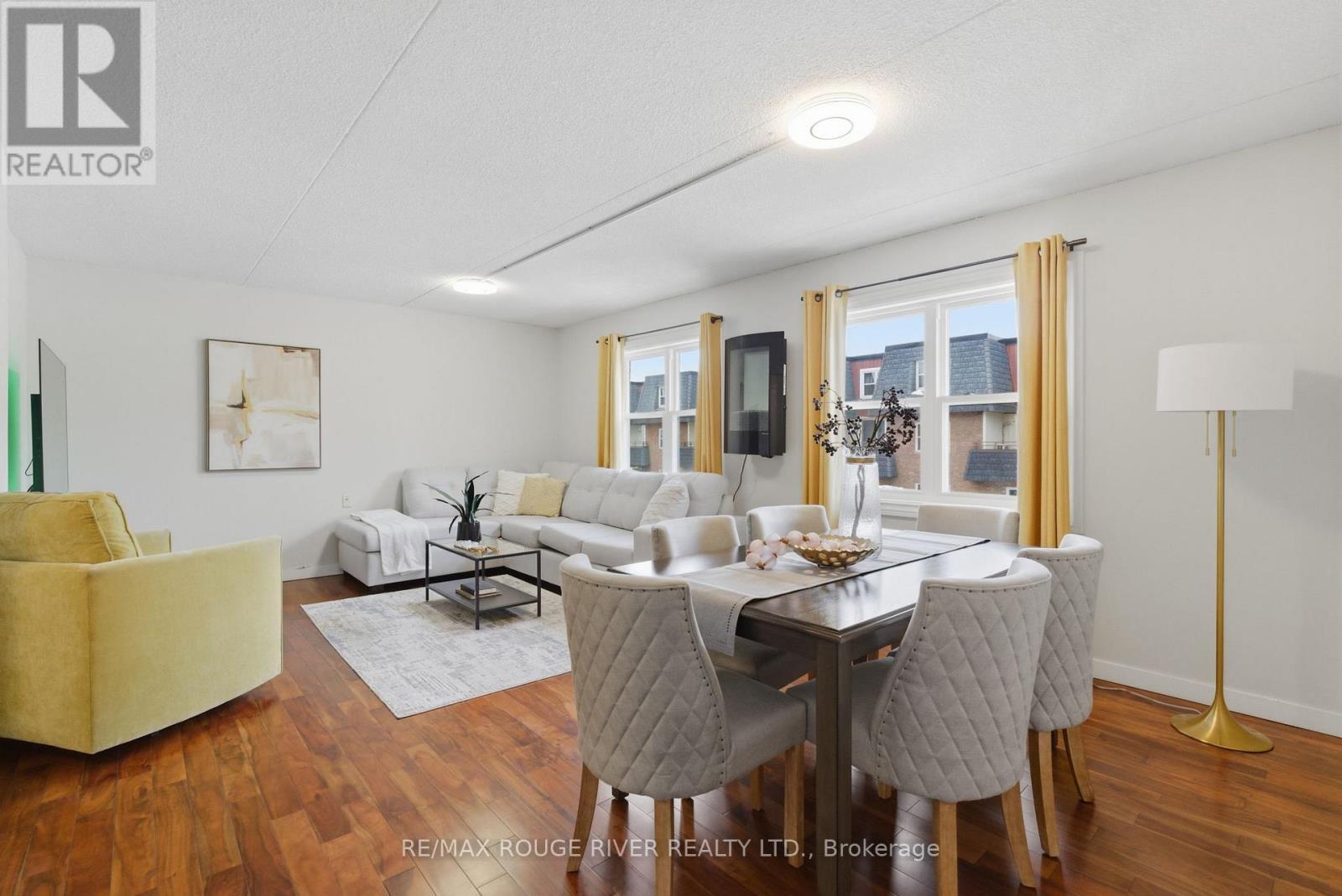 214 - 580 MARY STREET E, Whitby, Ontario