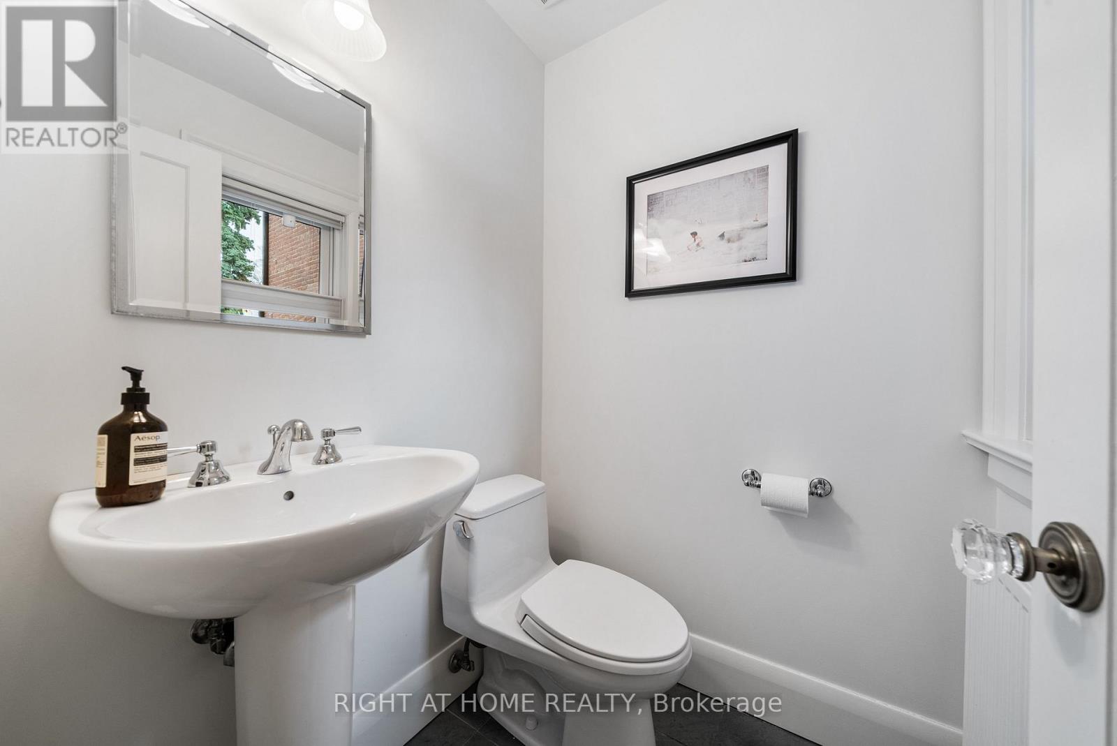 113 Eastbourne Avenue, Toronto, Ontario M5P 2G4 - Photo 18 - C12953538