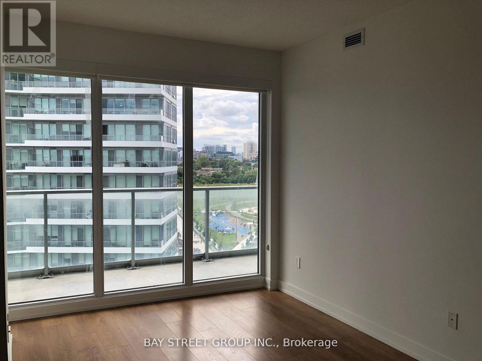 1106 - 117 Mcmahon Drive, Toronto, Ontario  M2K 0E4 - Photo 4 - C12955396