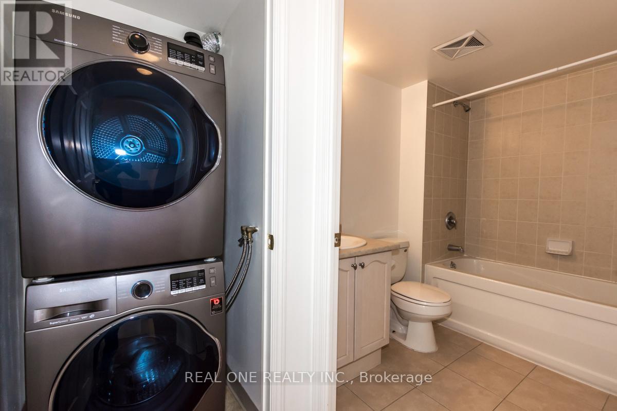 1011 - 51 Lower Simcoe Street, Toronto, Ontario  M5J 3A2 - Photo 11 - C12955466