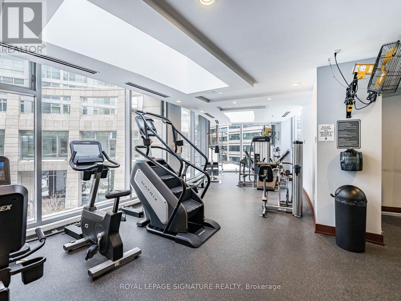 2701 - 2181 Yonge Street, Toronto (Mount Pleasant West), Ontario  M4S 3H7 - Photo 25 - C12955570