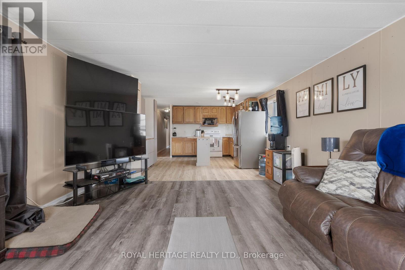 16 Fenelon Way, Kawartha Lakes, Ontario  K9V 4R1 - Photo 12 - X12952358