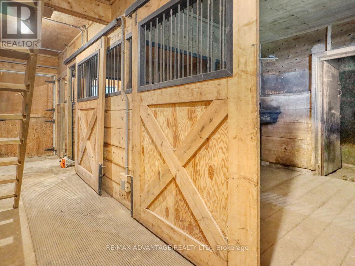 17248 Wyton Drive, Thames Centre, Ontario  N0M 2P0 - Photo 38 - X12812244