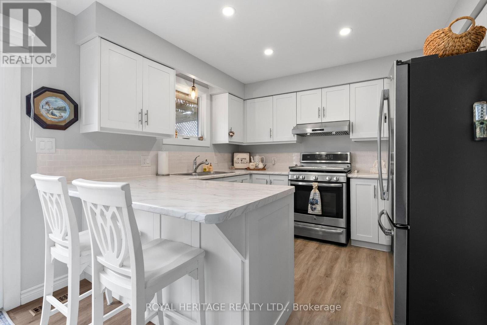 322 Victoria Avenue N, Kawartha Lakes, Ontario  K9V 5T6 - Photo 10 - X12952370