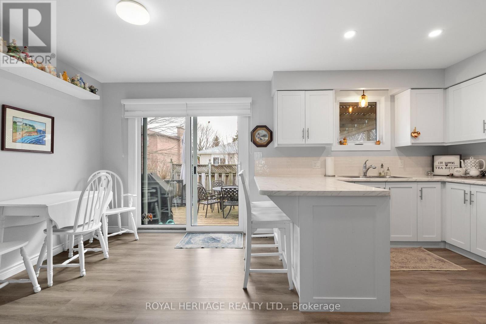 322 Victoria Avenue N, Kawartha Lakes, Ontario  K9V 5T6 - Photo 8 - X12952370