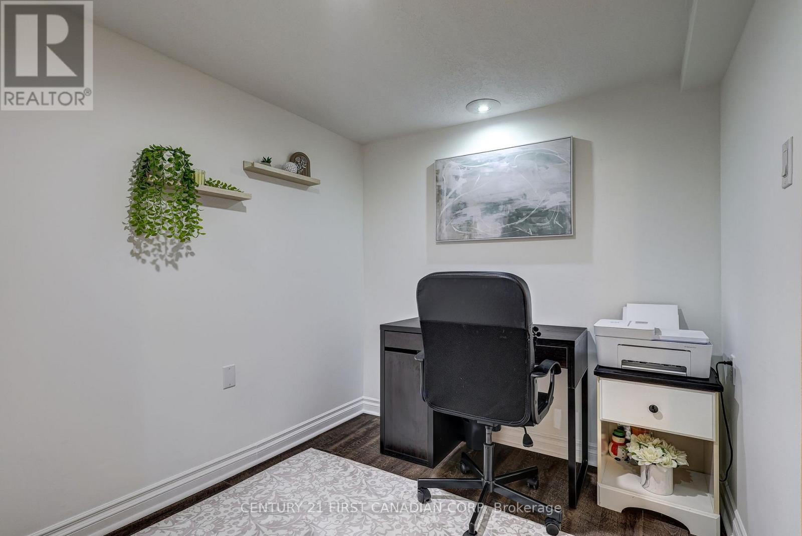 691 Emery Street E, London South, Ontario  N6C 2G3 - Photo 31 - X12955198