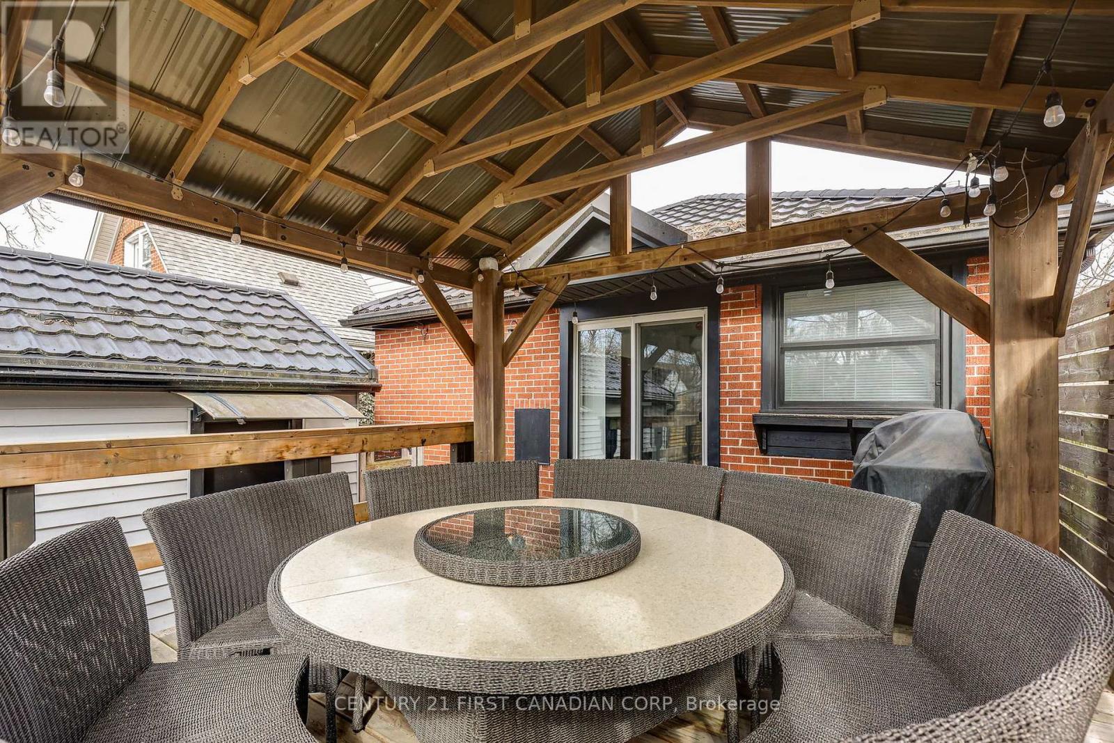 691 Emery Street E, London South, Ontario  N6C 2G3 - Photo 47 - X12955198