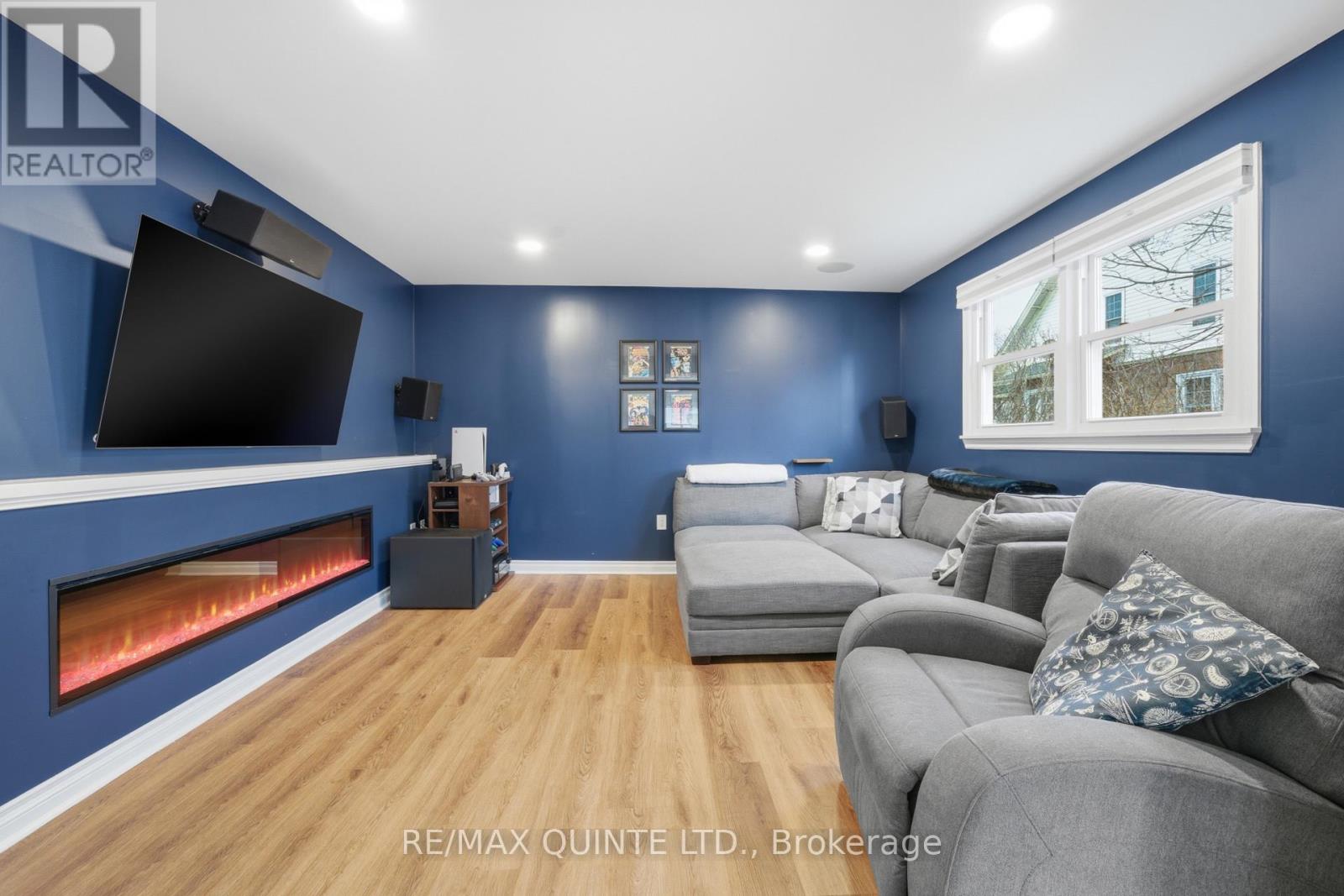 72 Campbell Street, Quinte West, Ontario  K8V 3A1 - Photo 7 - X12955472