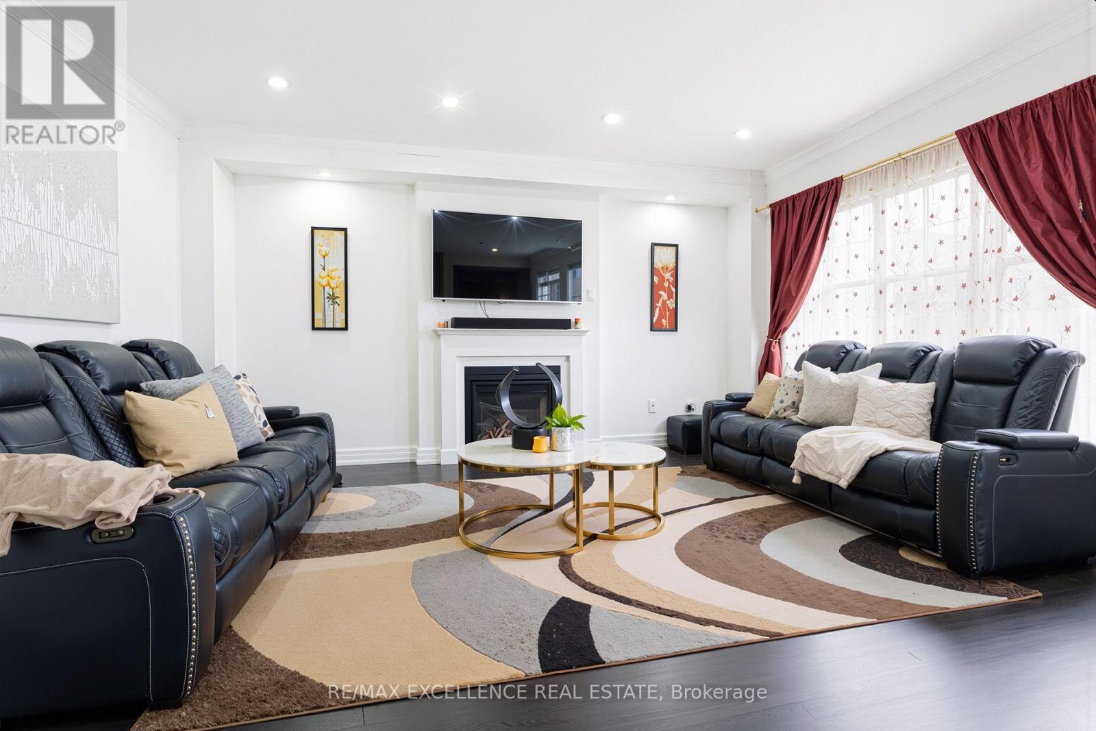 10 Pennine Drive, Whitby, Ontario  L1P 0C3 - Photo 2 - E12952278