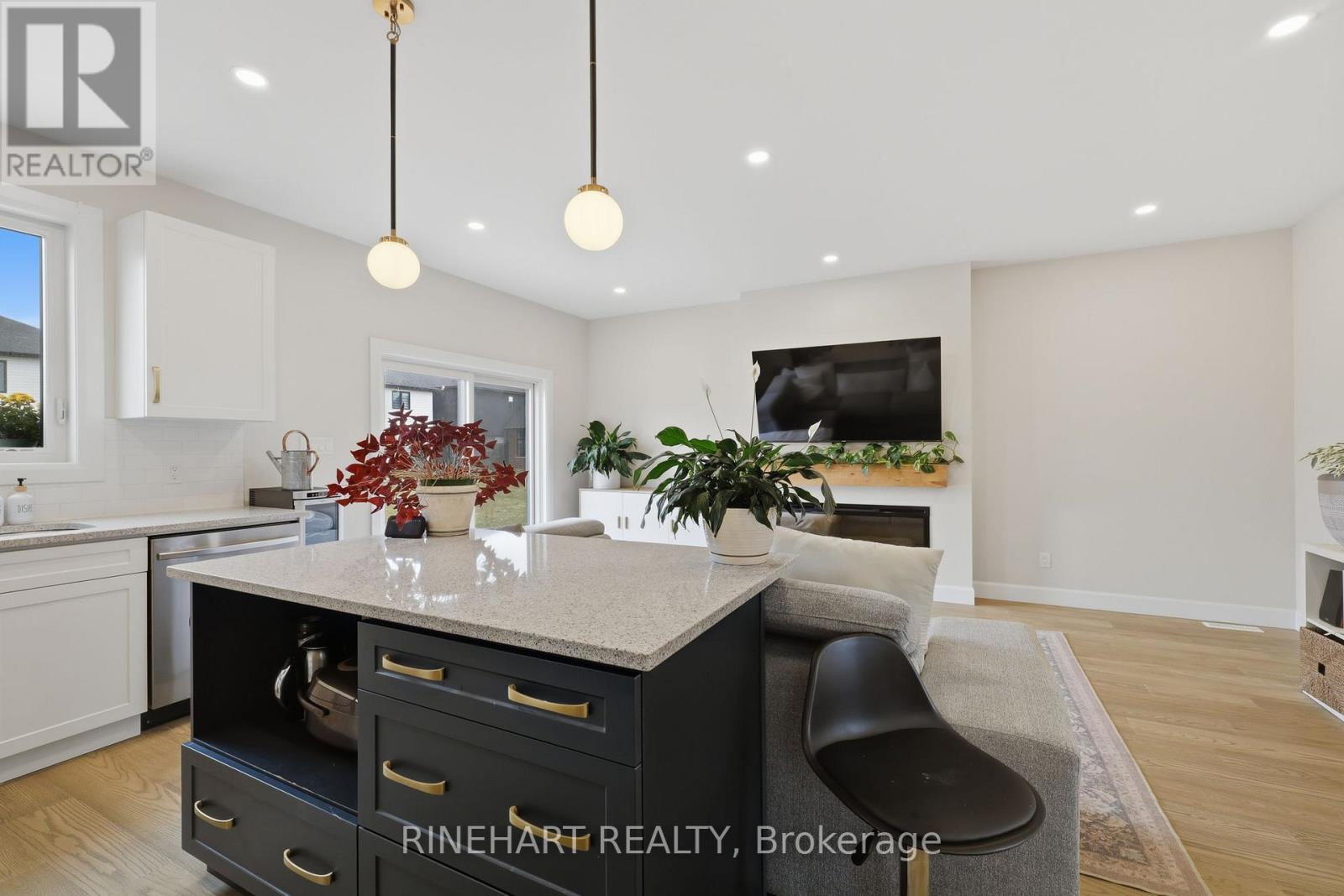 6445 Royal Magnolia Avenue, London South, Ontario  N6P 0K2 - Photo 16 - X12955540