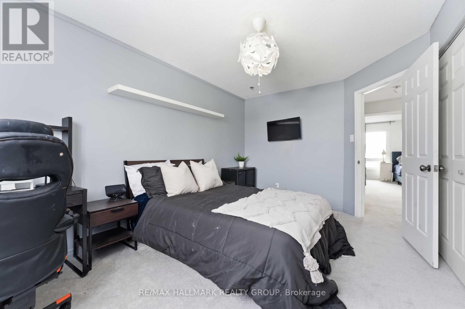 1091 Burgundy Lane, Ottawa, Ontario K1C 2M9 - Photo 22 - X12928116