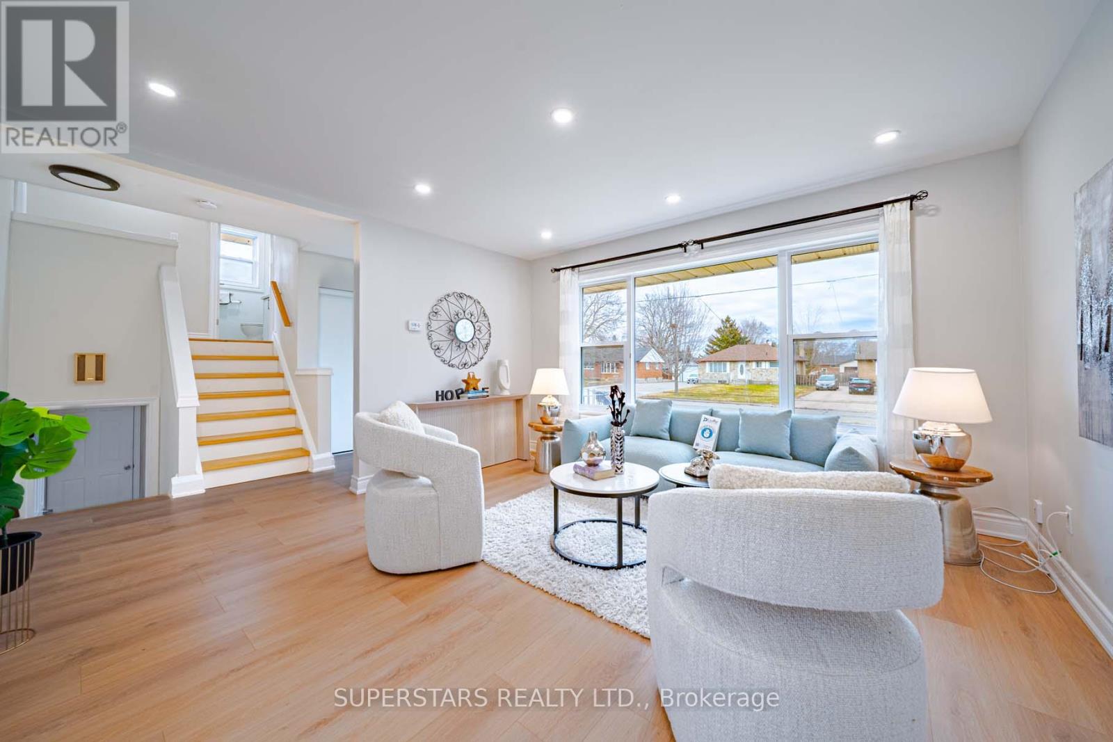 474 Fernhill Boulevard, Oshawa, Ontario  L1J 5J7 - Photo 4 - E12955402