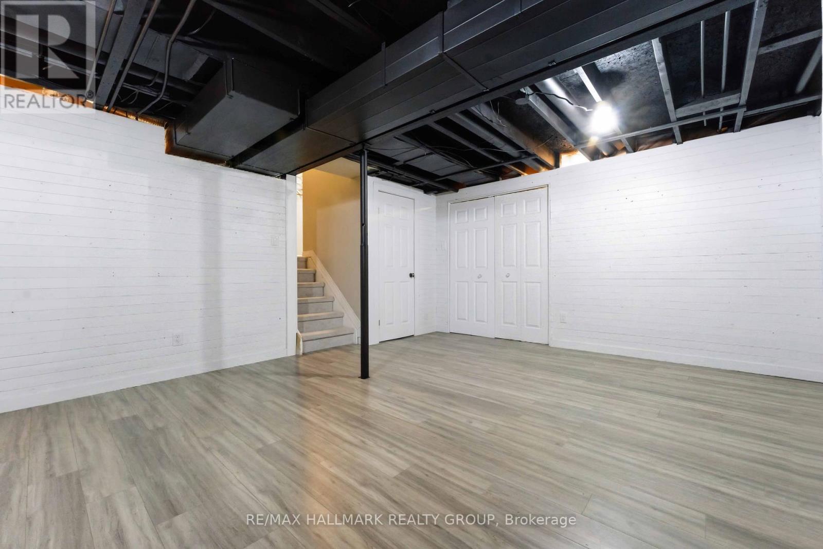 1091 Burgundy Lane, Ottawa, Ontario K1C 2M9 - Photo 31 - X12928116