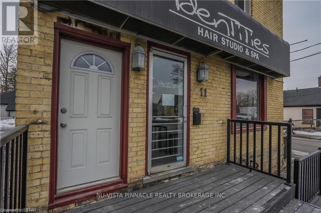 UPPER UNIT - 11 OXFORD STREET, London North, Ontario