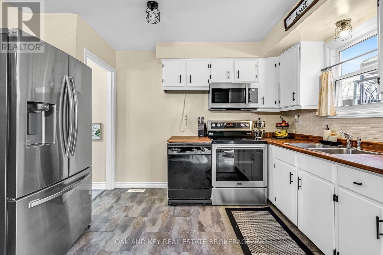 26 Sinclair Avenue, St. Thomas, Ontario  N5R 3A8 - Photo 16 - X12955574