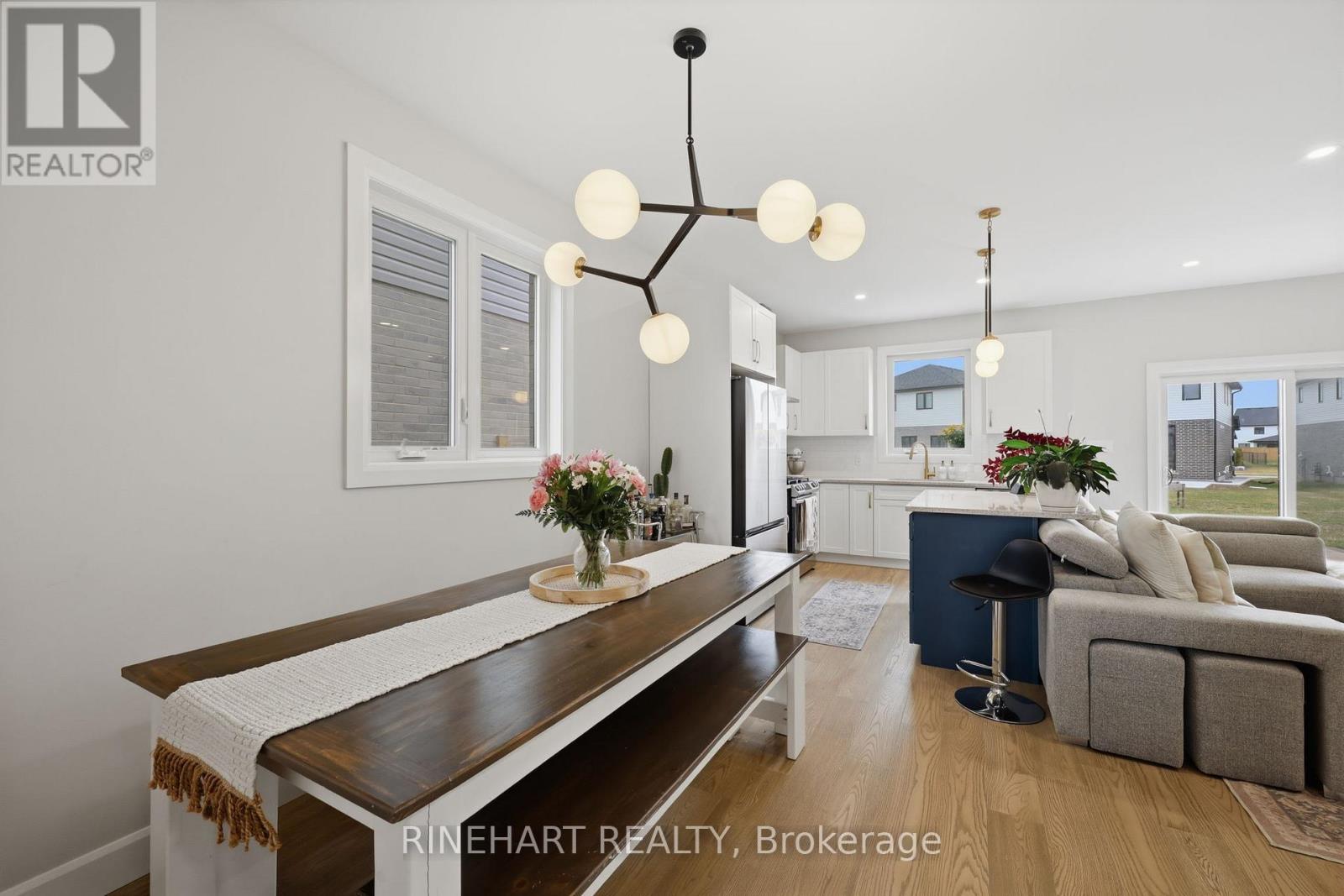 6445 Royal Magnolia Avenue, London South, Ontario  N6P 0K2 - Photo 8 - X12955540