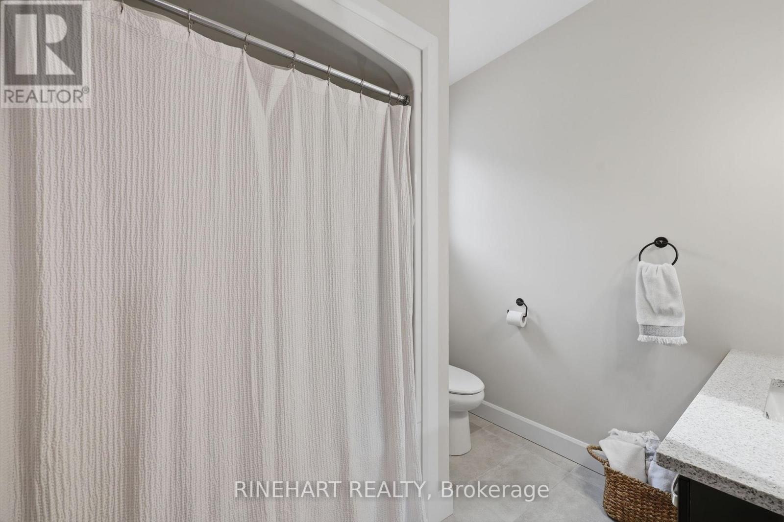 6445 Royal Magnolia Avenue, London South, Ontario  N6P 0K2 - Photo 33 - X12955540