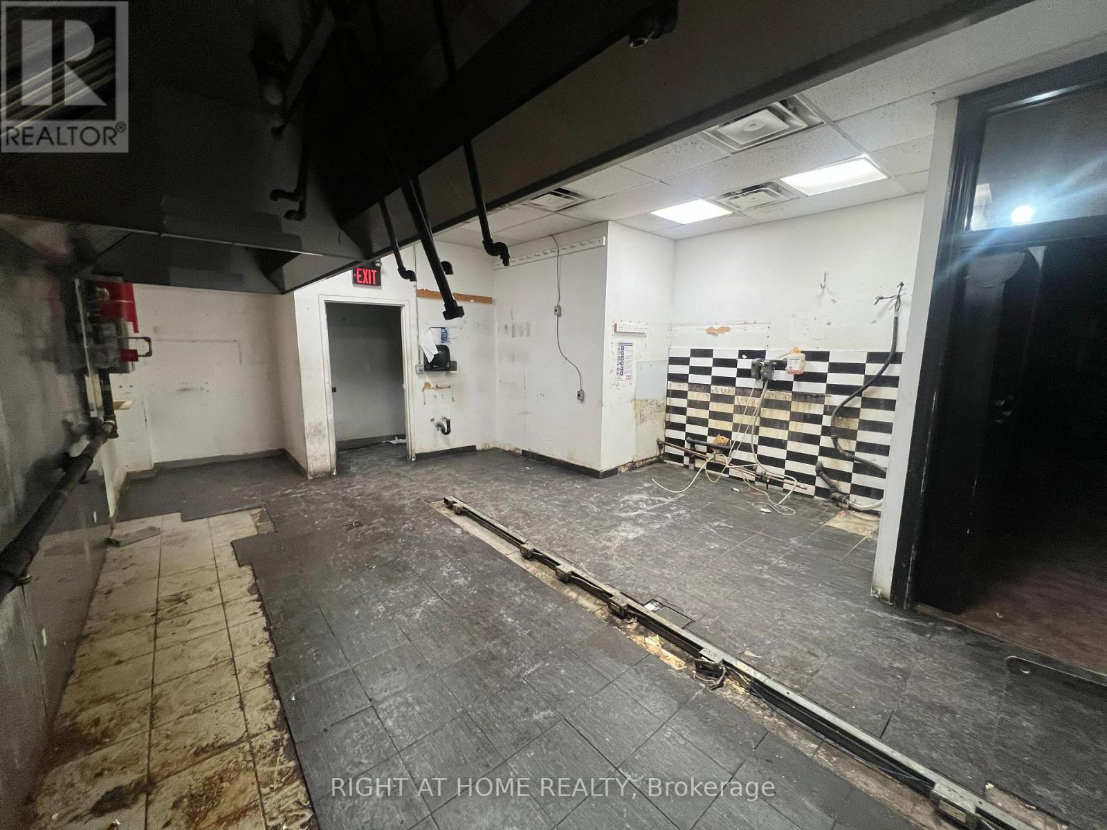 47 Baldwin Street, Whitby, Ontario  L1M 1A2 - Photo 5 - E12955418